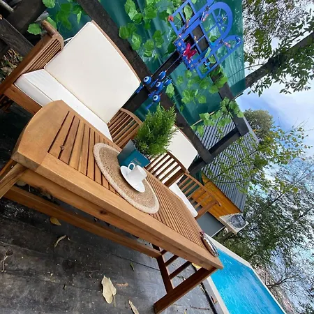 Ig Bungalow ספנג'ה